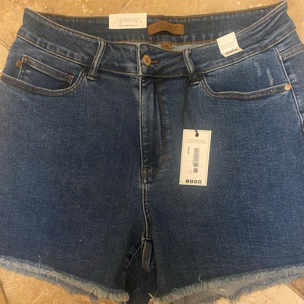 NWT size2cl